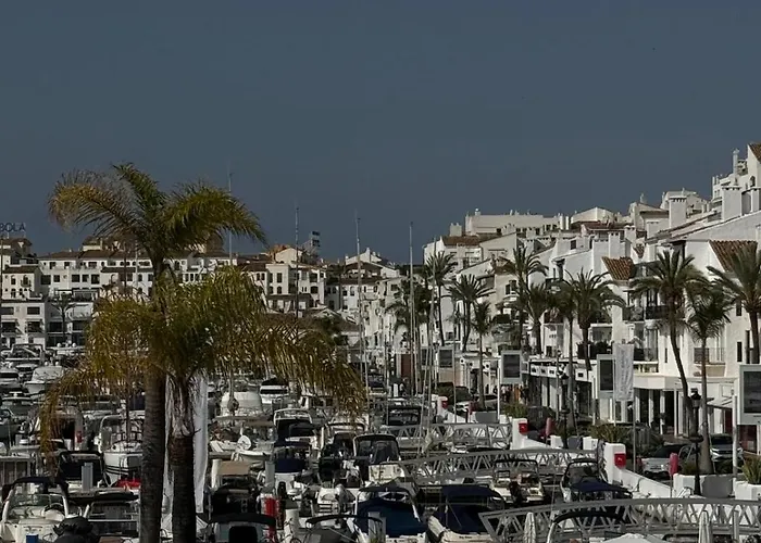 Chic Marina Gem Puerto Banus
